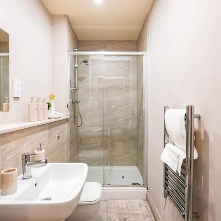 Modern 2Bed City Centre Apt By Briggate, Sleeps 5 Appartement *
