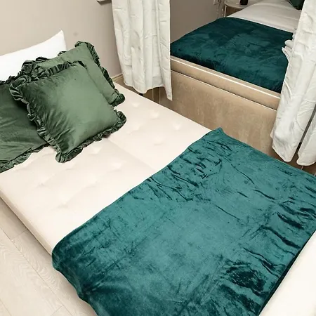 Modern 2Bed City Centre Apt By Briggate, Sleeps 5 Leeds (West Yorkshire)