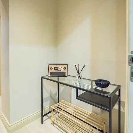 Modern 2Bed City Centre Apt By Briggate, Sleeps 5 * Leeds (West Yorkshire)